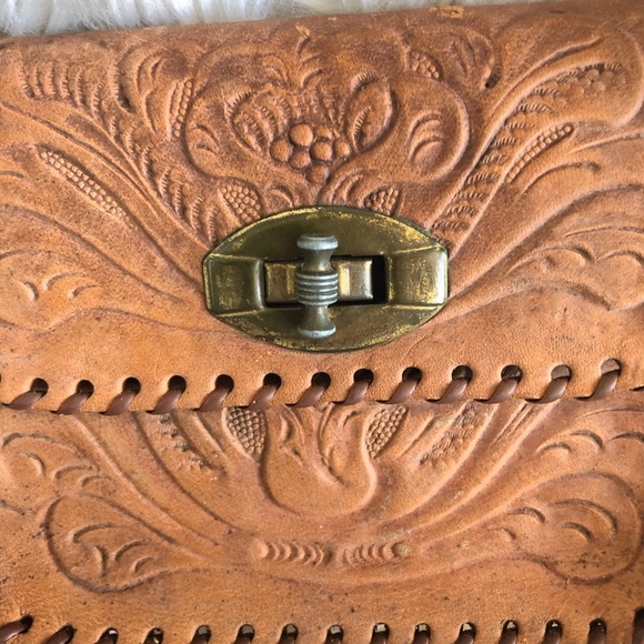 Vintage Hand Tooled Leather Western Coin Purse - Picture 3 of 9